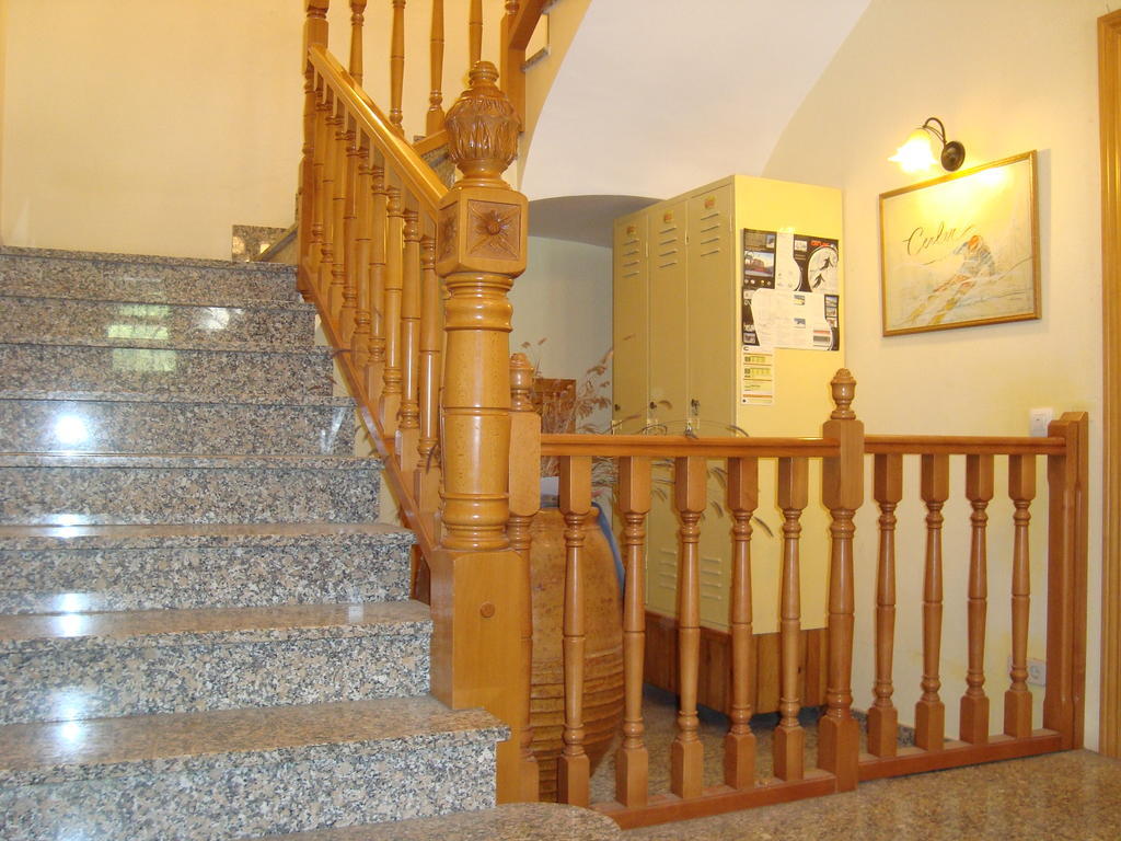 Apartamentos Saila Castejón de Sos Exterior foto