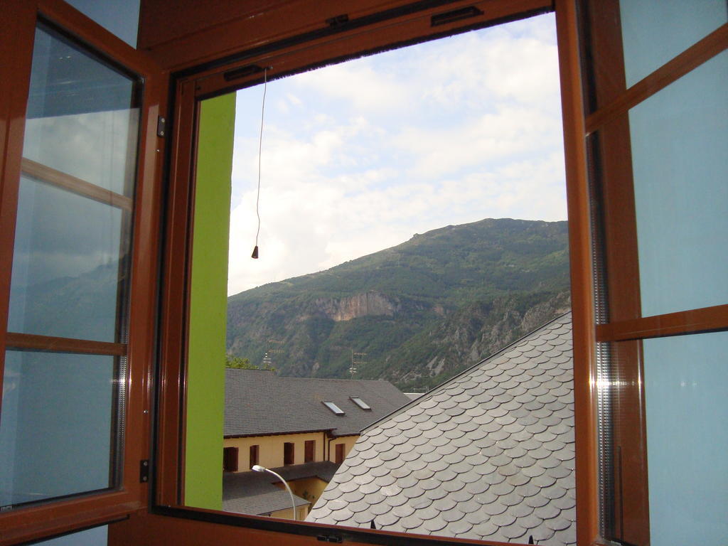 Apartamentos Saila Castejón de Sos Exterior foto