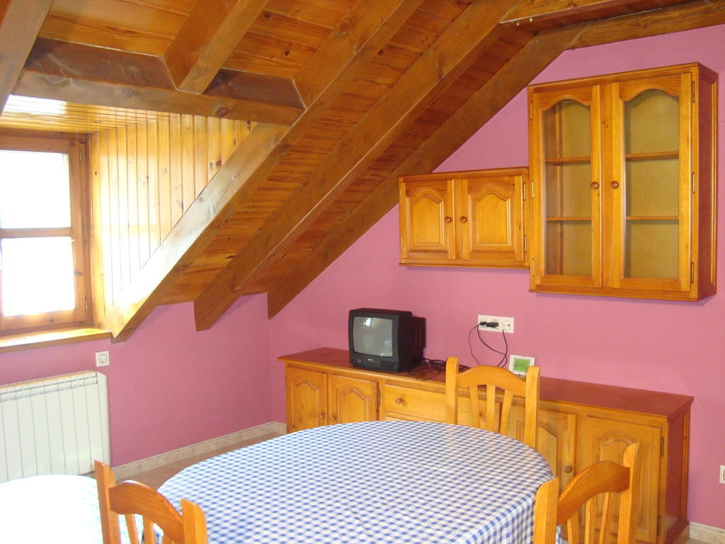 Apartamentos Saila Castejón de Sos Exterior foto