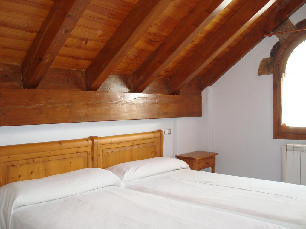 Apartamentos Saila Castejón de Sos Exterior foto